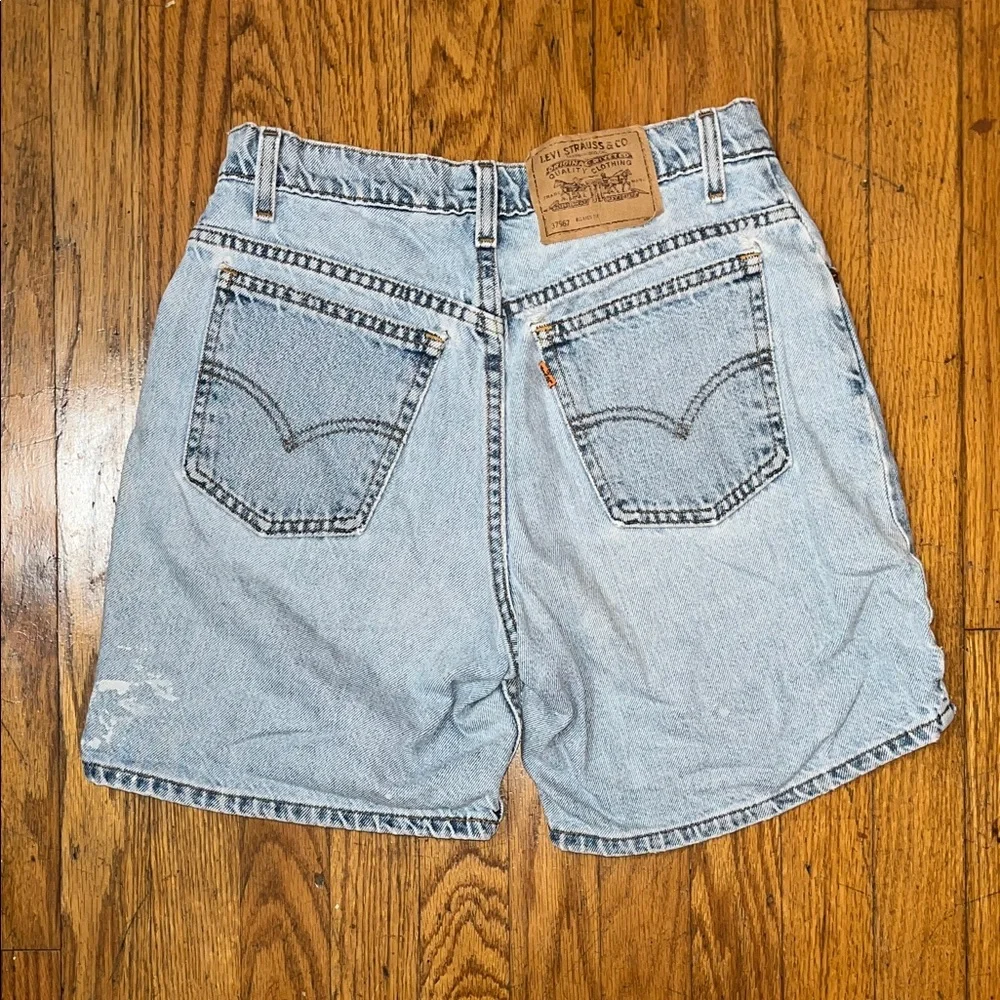Vintage Levi's 967 Orange Tab Relaxed Fit Light Blue Denim Shorts Size 7